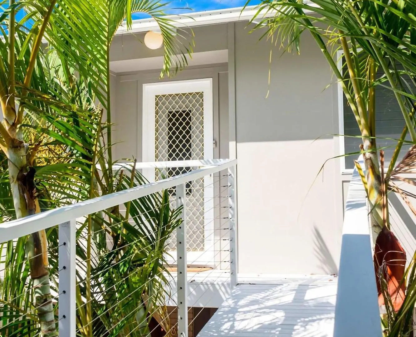 Stunning Riverside Hinterland Retreat Gold Coast 0*,