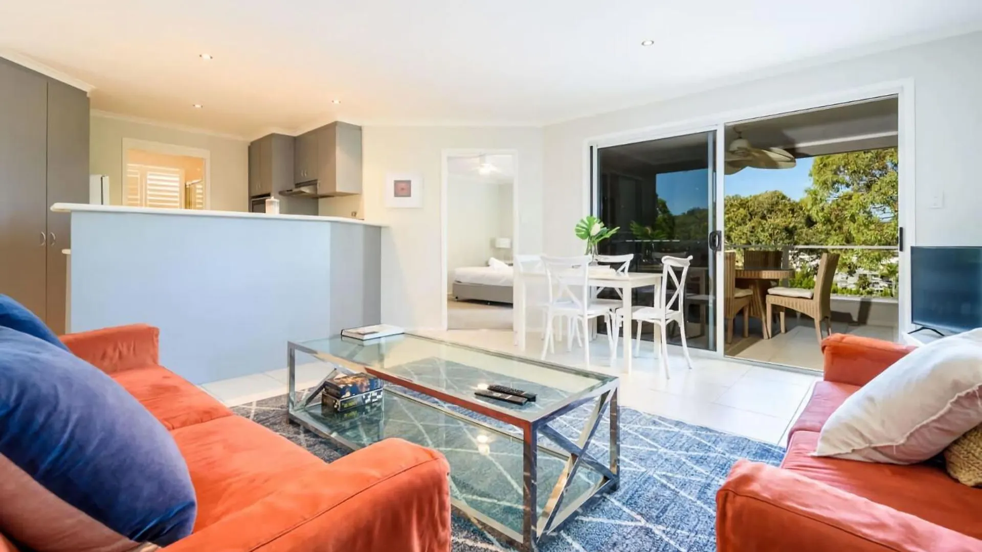 Stunning Riverside Hinterland Retreat Gold Coast Apartment