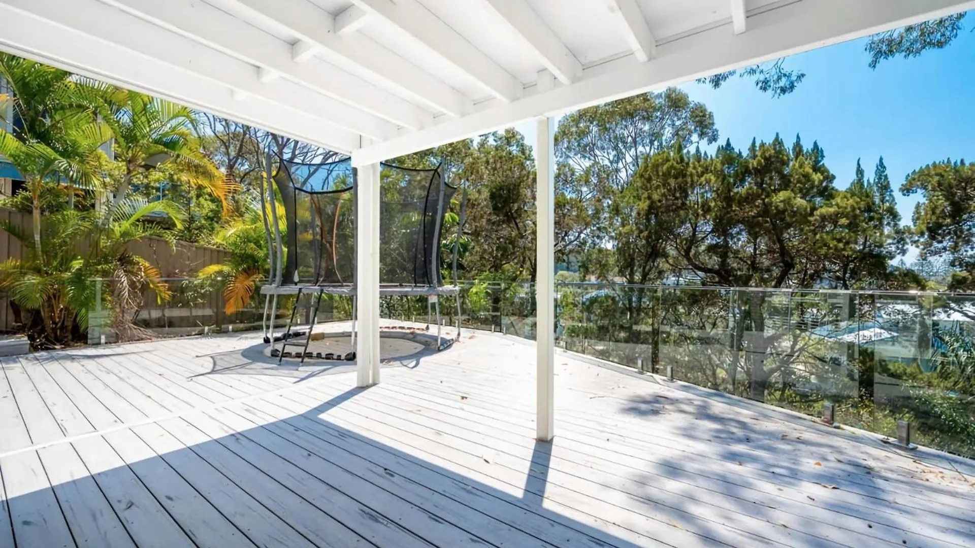 Stunning Riverside Hinterland Retreat Gold Coast
